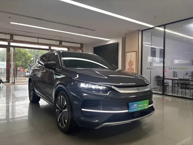 BYD Tang — Фото автомобиля 3