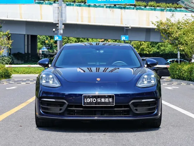 Porsche Panamera — Фото автомобиля 2