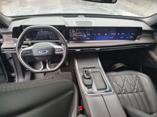 Ford Edge — Фото автомобиля 13