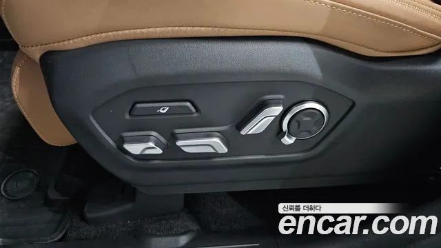 Hyundai Santafe — Фото автомобиля 25