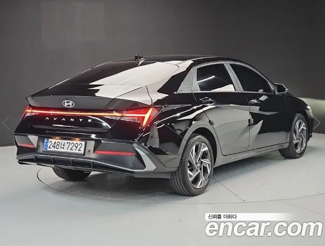 Hyundai Avante CN7 — Фото автомобиля 4