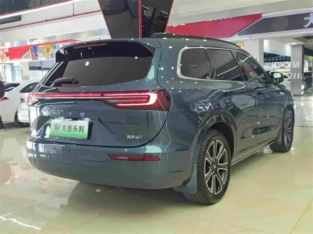AITO Wenjie AITO M7 2024 1.5T Smart Drive 4WD Ultra 6-seater — Фото автомобиля 4