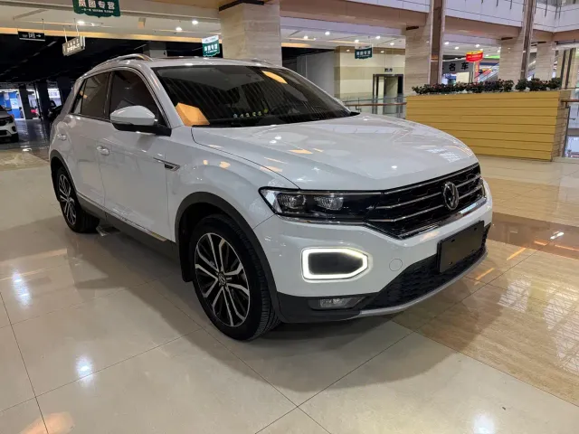 Volkswagen T-Roc — Фото автомобиля 3