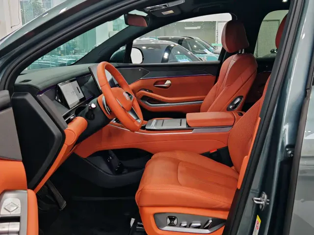 BYD Tang L — Фото автомобиля 6