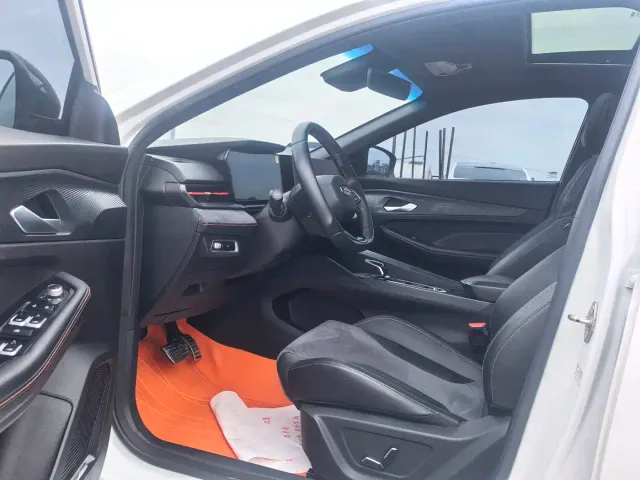 Geely Binrui — Фото автомобиля 8