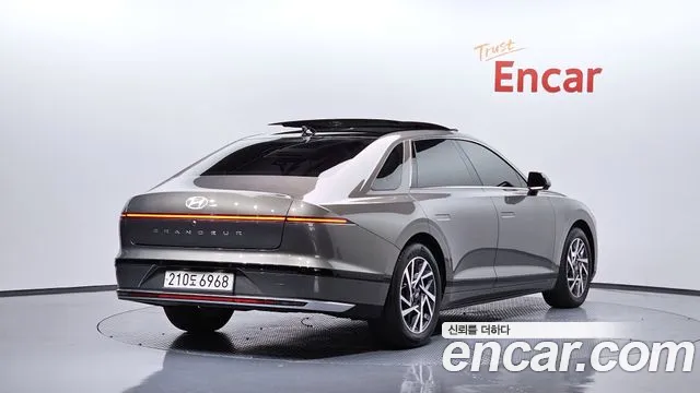 Hyundai Grandeur Grandeur (GN7) 2.5 Бензин 2WD — Фото автомобиля 2