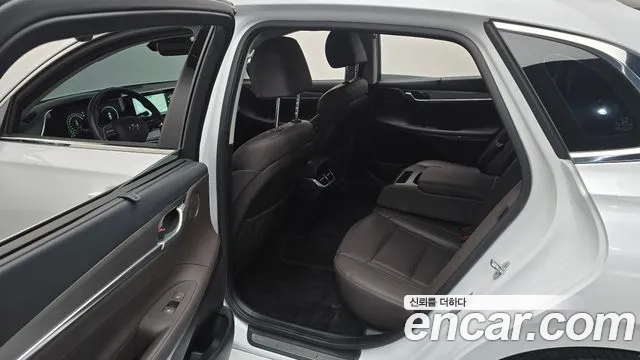 Hyundai Grandeur (New) Hybrid — Фото автомобиля 18
