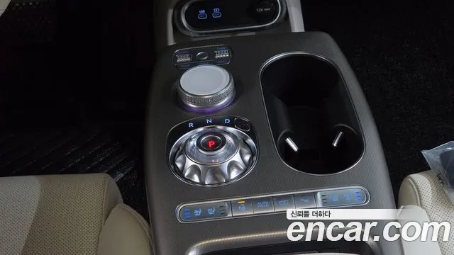 Genesis GV60 — Фото автомобиля 12