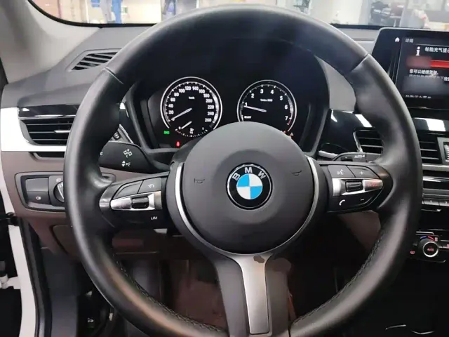 BMW X1 — Фото автомобиля 10