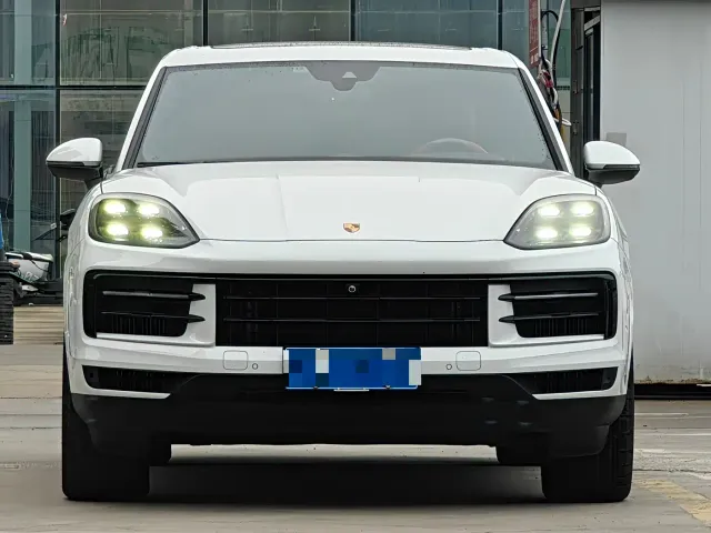 Porsche Cayenne — Фото автомобиля 2