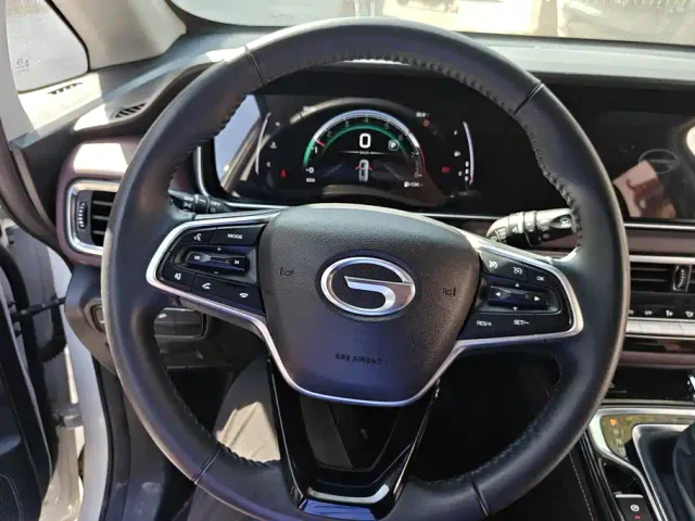 GAC Trumpchi M6 — Фото автомобиля 15