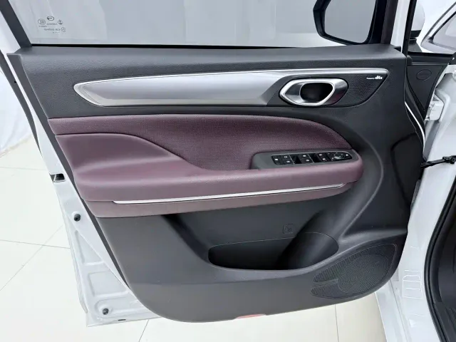 GAC Trumpchi M6 — Фото автомобиля 17