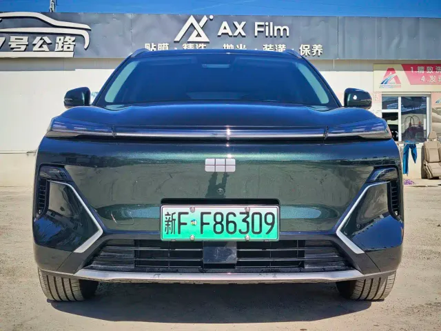 Geely Galaxy Starship 7 EM-i — Фото автомобиля 2