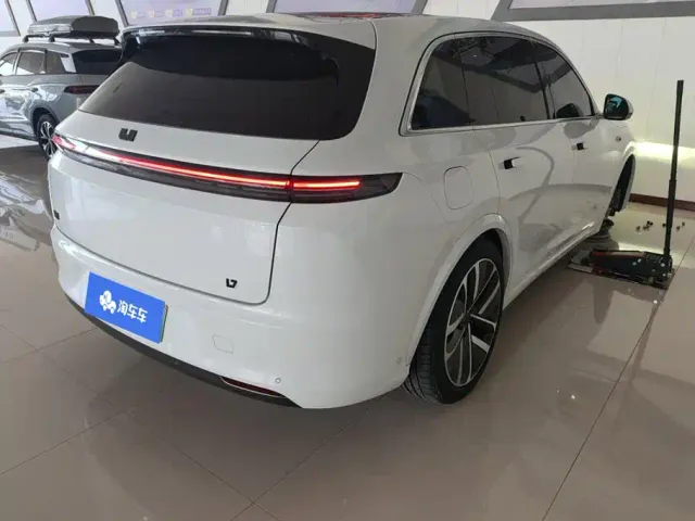 Li Auto L7 — Фото автомобиля 3