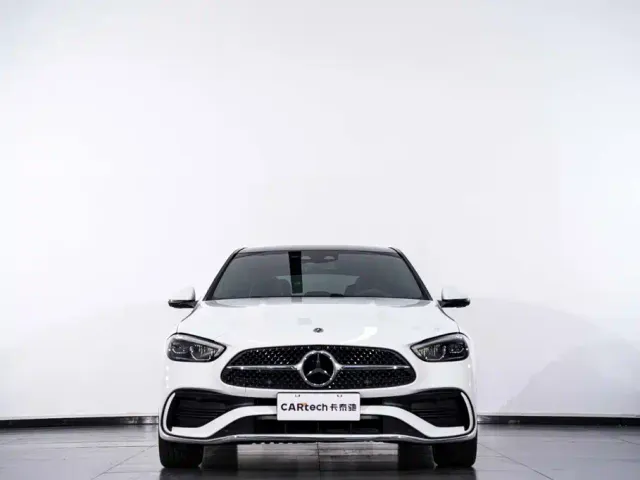 Mercedes-Benz C-Class — Фото автомобиля 4