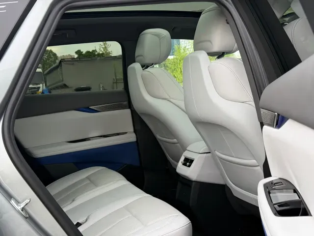 Cadillac Optiq — Фото автомобиля 9