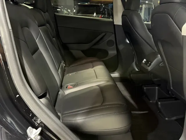 Tesla Model Y 2022 Facelift Rear-Wheel Drive Version — Фото автомобиля 9