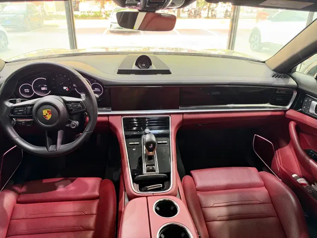 Porsche Panamera — Фото автомобиля 12