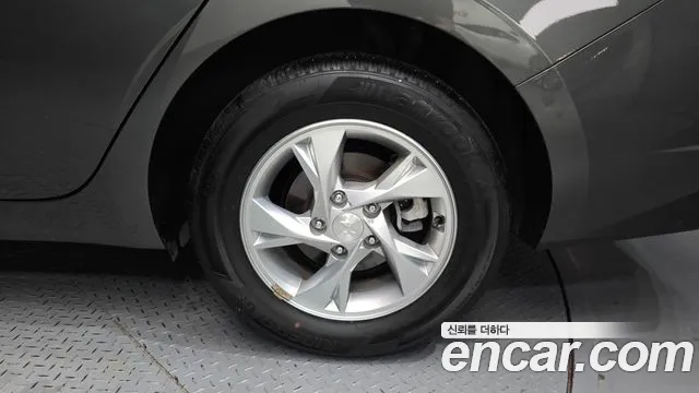 Hyundai AVANTE Avante (CN7) — Фото автомобиля 21