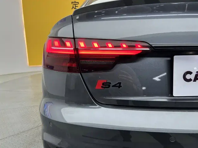 Audi S4 — Фото автомобиля 7