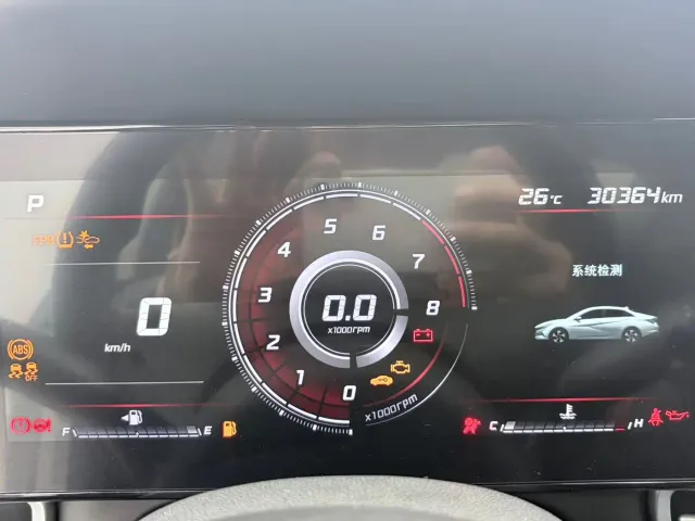 Hyundai Elantra — Фото автомобиля 10
