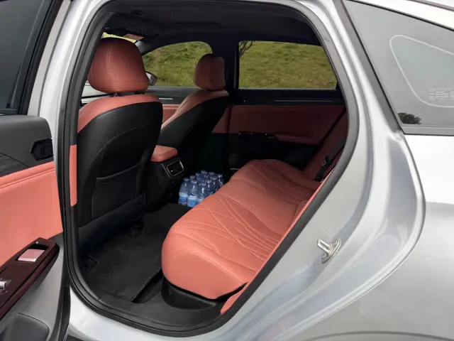 Geely Galaxy L6 — Фото автомобиля 6