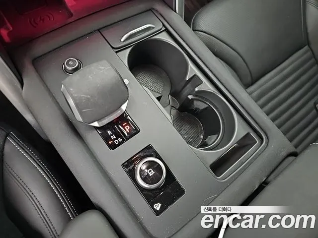 Land Rover Discovery — Фото автомобиля 8