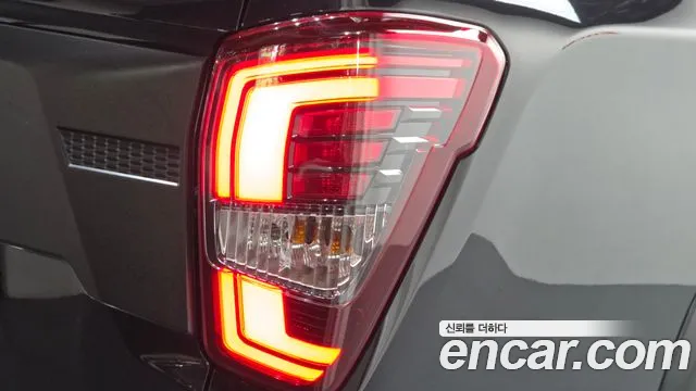 KG_Mobility_Ssangyong Rexton Новый Rexton Sport Khan Дизель 2.2 4WD — Фото автомобиля 20