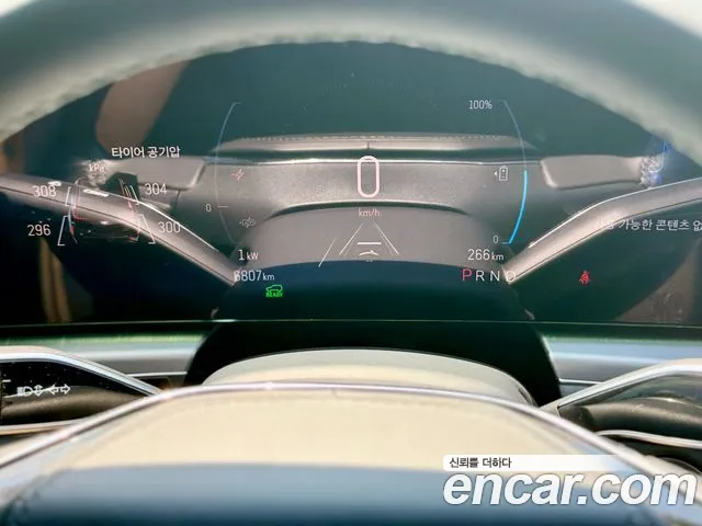 Cadillac Lyriq Lyriq Sport — Фото автомобиля 16