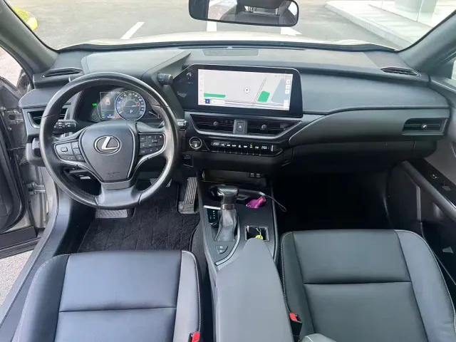 Lexus UX — Фото автомобиля 6