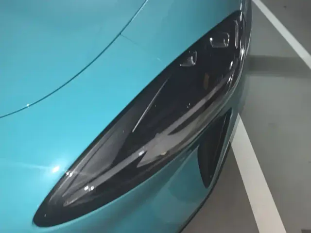 Xiaomi SU7 — Фото автомобиля 5