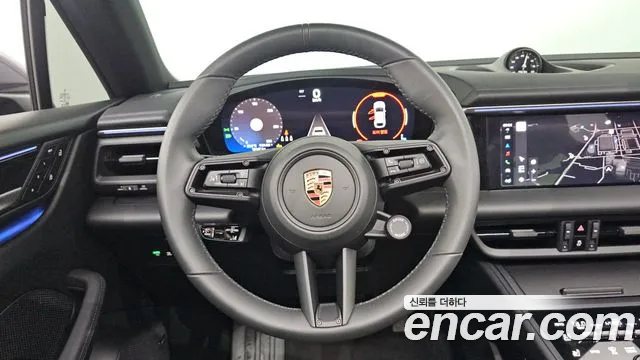 Porsche Macan — Фото автомобиля 11