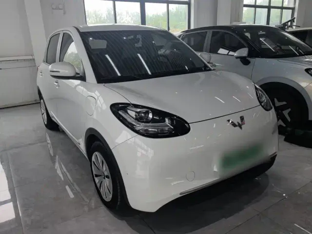 Wuling Bingo — Фото автомобиля 3