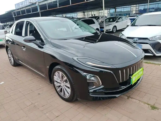 Hongqi E-QM5 — Фото автомобиля 21