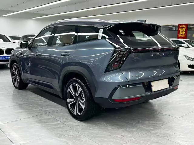 Geely Boyue L — Фото автомобиля 4