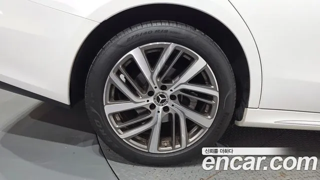 Mercedes-Benz E-Class W214 — Фото автомобиля 5