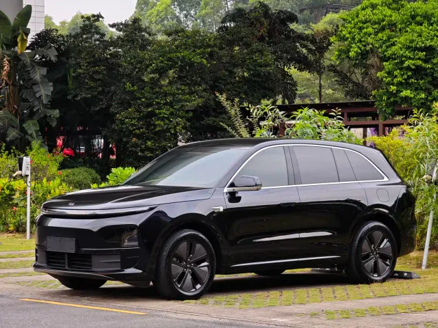 Фотография автомобиля — Li Auto L6