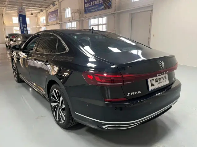 Volkswagen Passat — Фото автомобиля 6