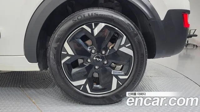 Kia Niro — Фото автомобиля 6