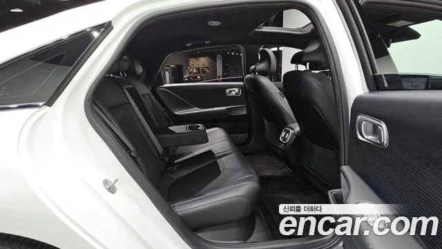 Hyundai Ioniq 6 — Фото автомобиля 18
