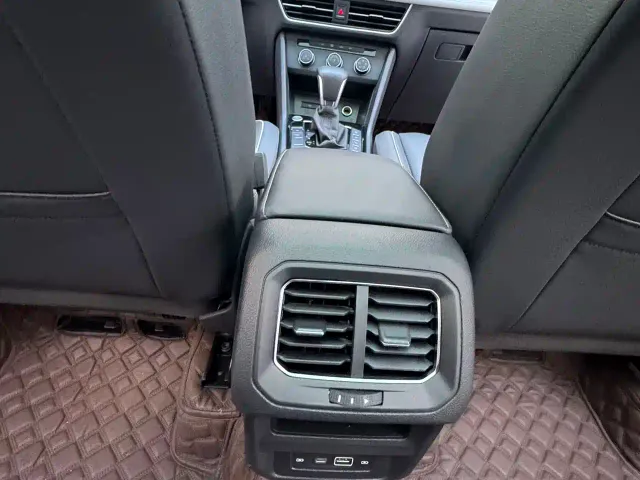 Volkswagen Tiguan L — Фото автомобиля 13