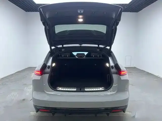Nio ET5 Touring — Фото автомобиля 18