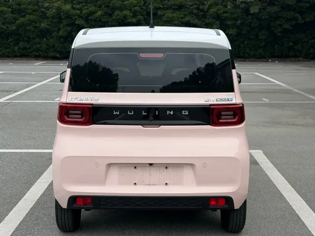 Wuling Hongguang Mini EV — Фото автомобиля 5