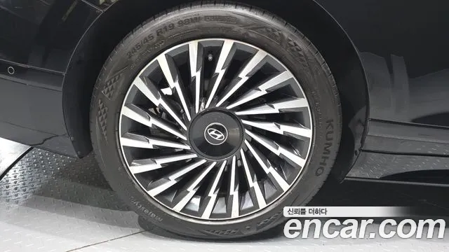 Hyundai Grandeur — Фото автомобиля 4