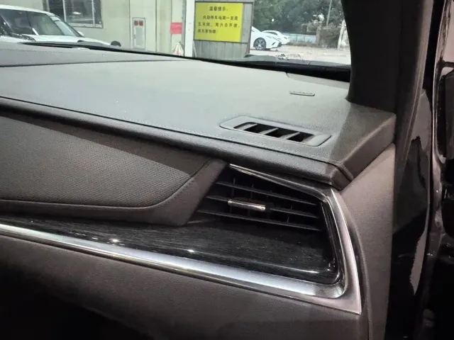 Cadillac XT5 — Фото автомобиля 16