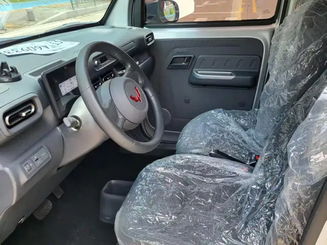 Wuling Zhiguang NEV — Фото автомобиля 4