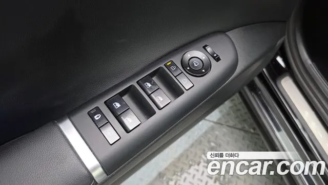 Hyundai Grandeur Grandeur (GN7) 3.5 Бензин 2WD — Фото автомобиля 12