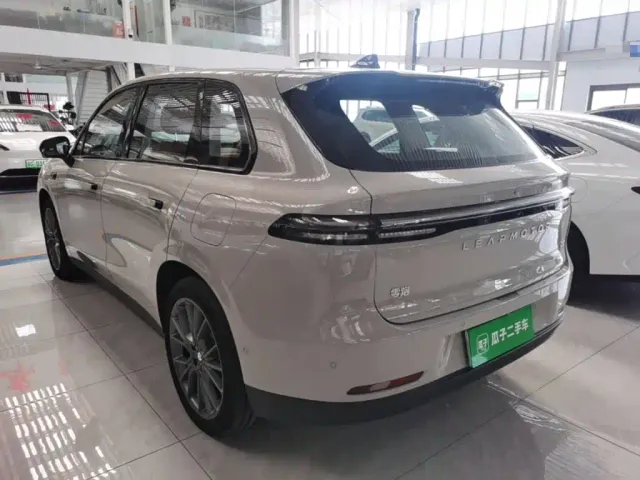 Leapmotor C10 — Фото автомобиля 4