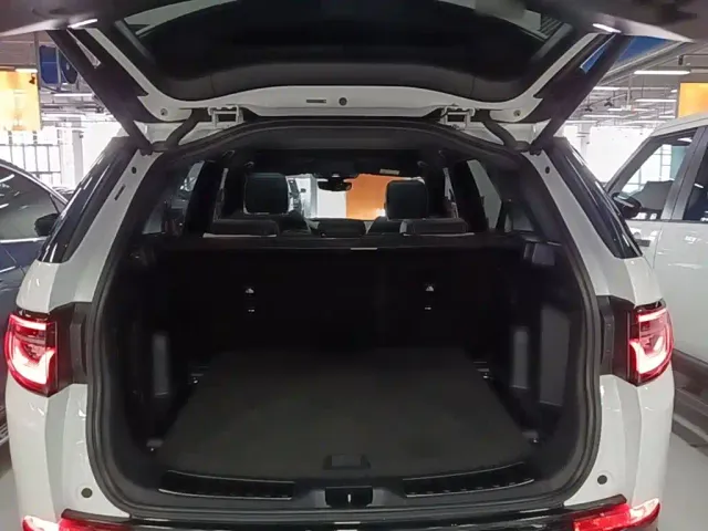 Land Rover Discovery Sport — Фото автомобиля 18