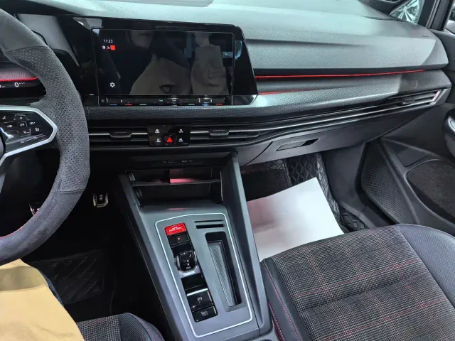 Volkswagen Golf GTI — Фото автомобиля 15